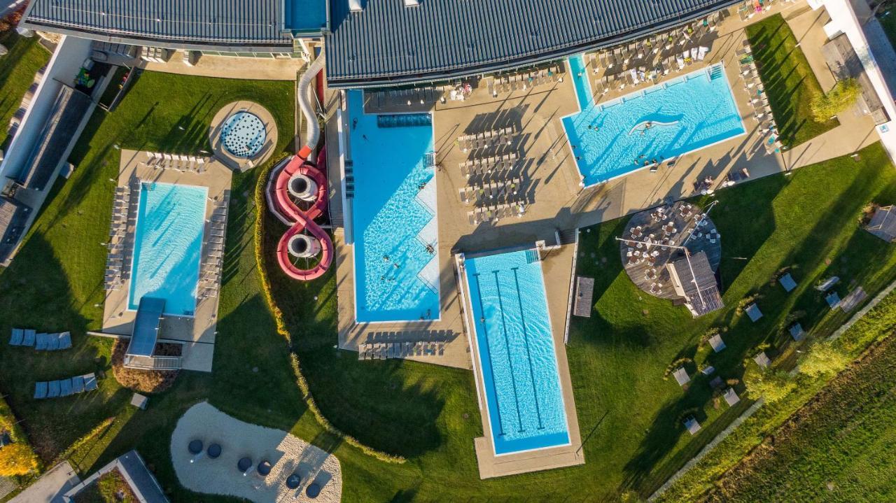 Tauern Spa Hotel & Therme Kaprun Exterior foto