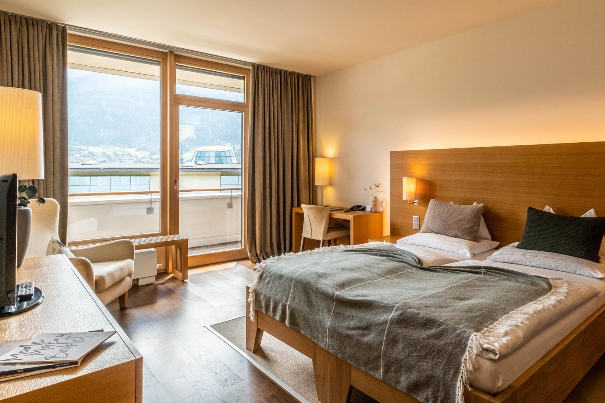 Tauern Spa Hotel & Therme Kaprun Exterior foto