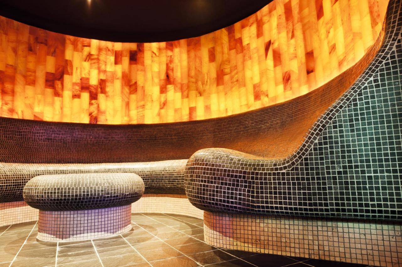 Tauern Spa Hotel & Therme Kaprun Exterior foto