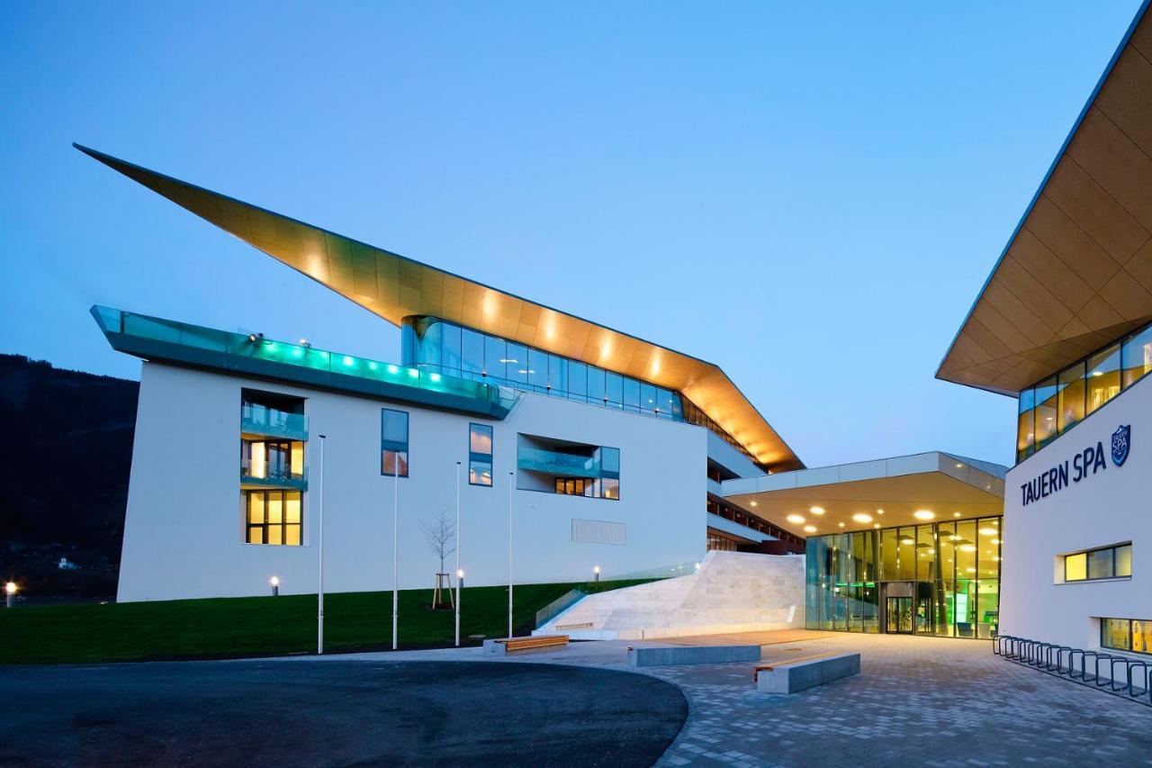 Tauern Spa Hotel & Therme Kaprun Exterior foto
